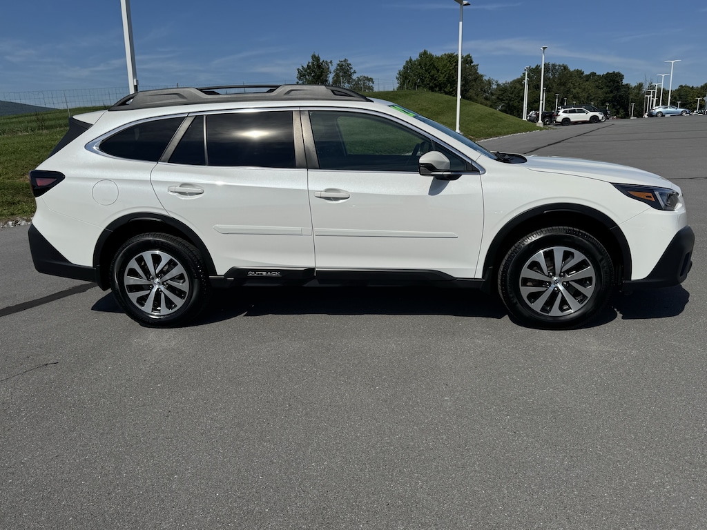 Used 2022 Subaru Outback Premium SUV