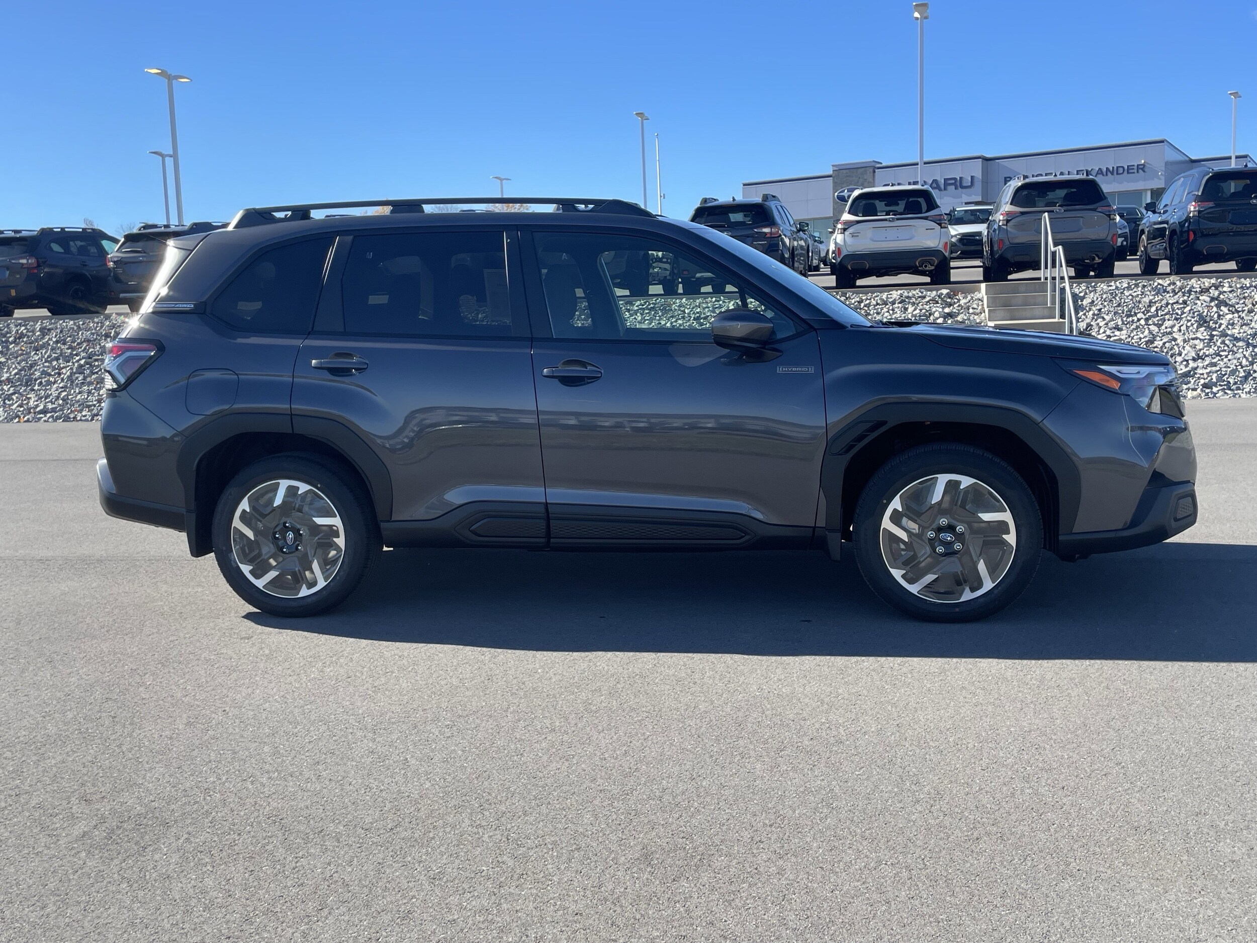 2025 Subaru Forester Premium photo 2