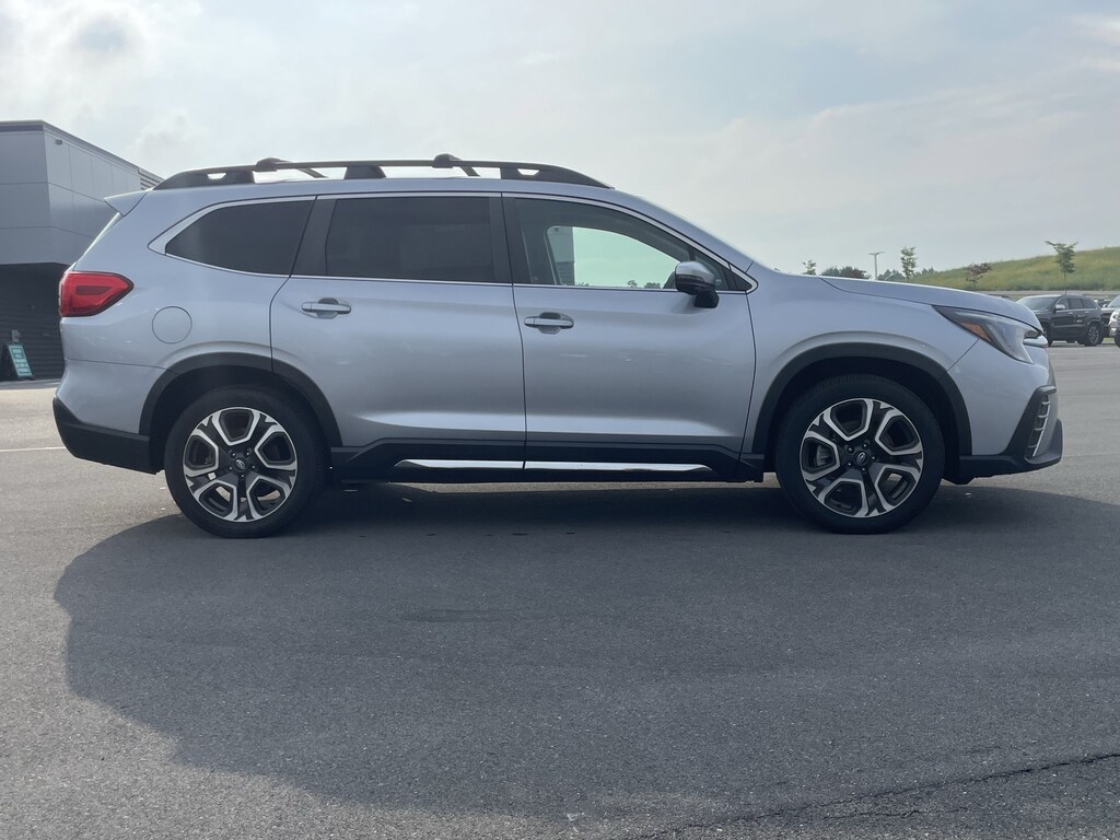 Used 2023 Subaru Ascent Limited 8-Passenger SUV