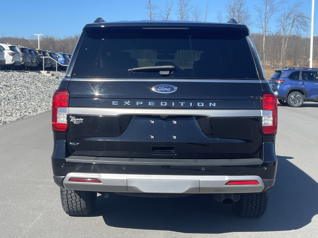 Used 2024 Ford Expedition XLT SUV