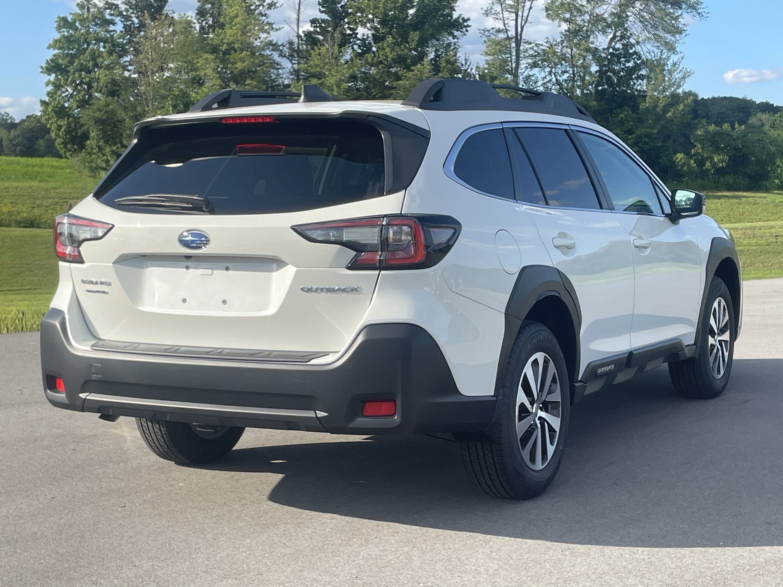 2025 Subaru Outback Premium photo 3