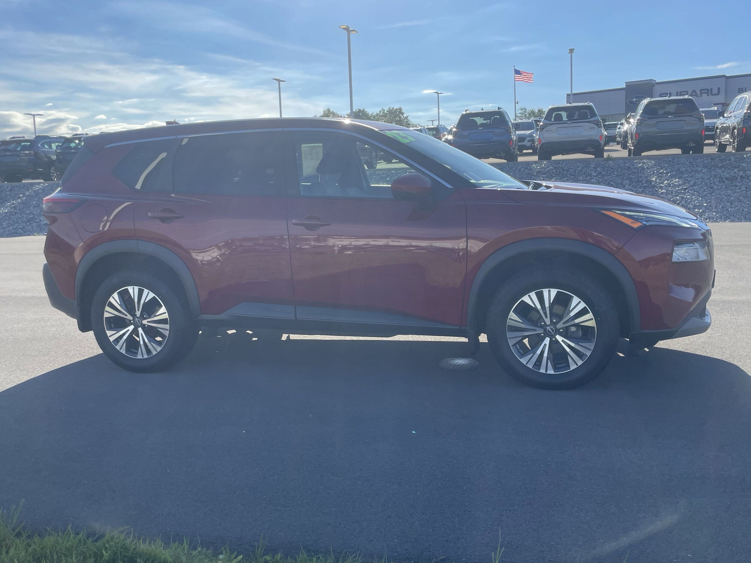 2023 Nissan Rogue AWD SV photo 2