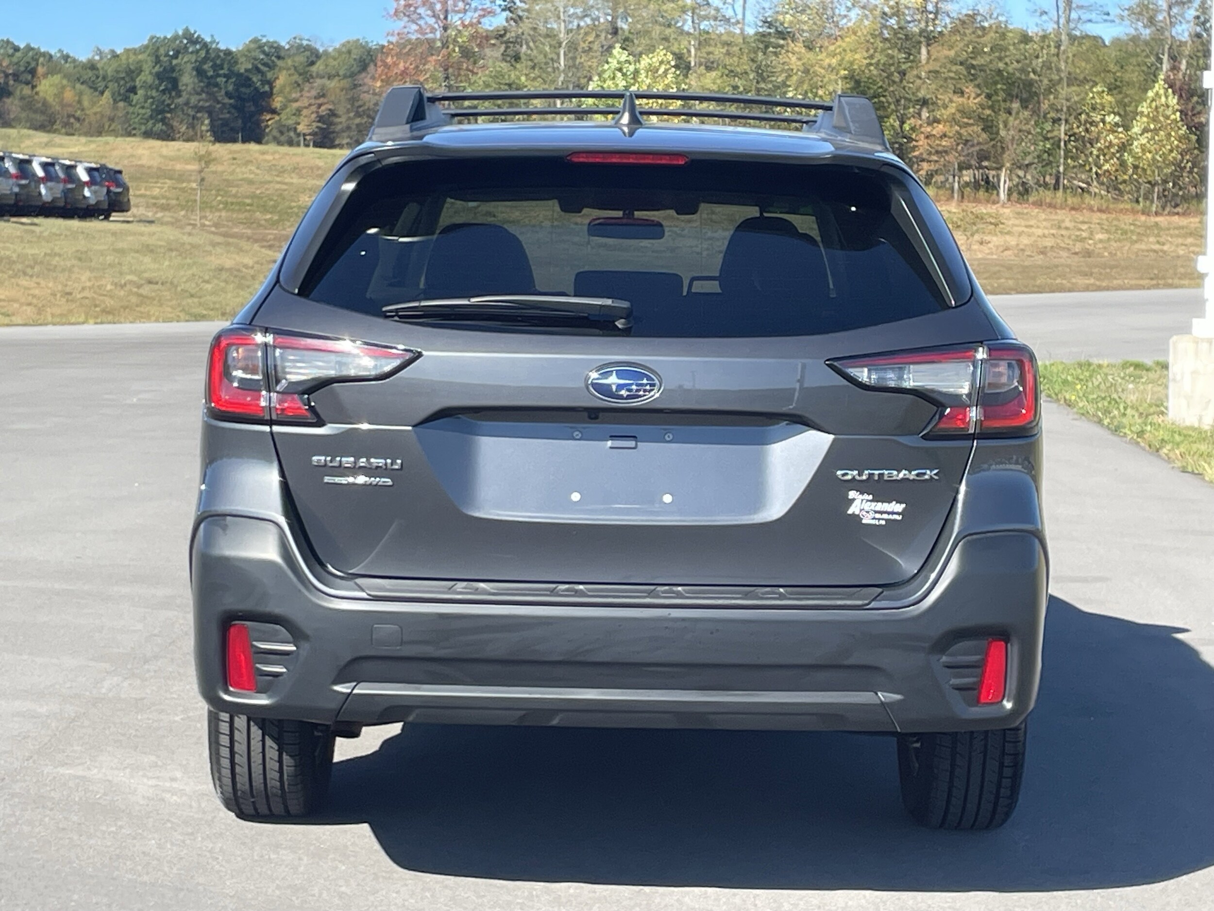 2020 Subaru Outback Premium photo 3