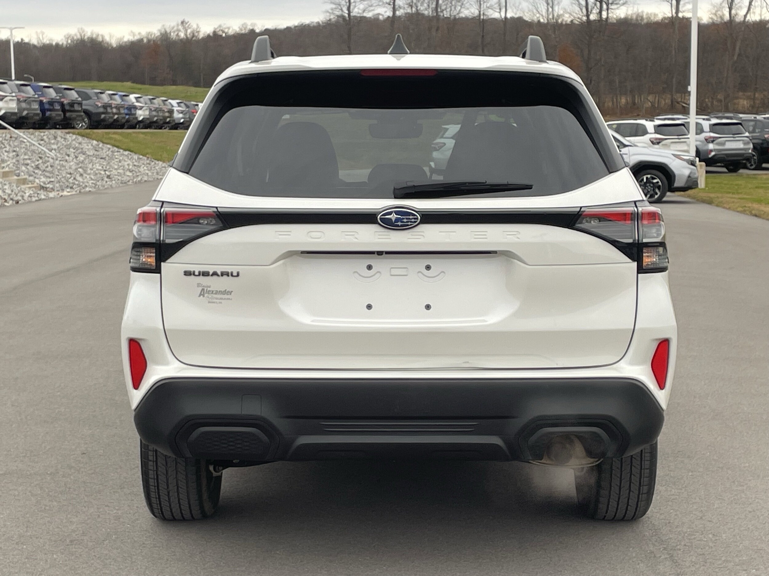 2025 Subaru Forester Premium Base photo 2