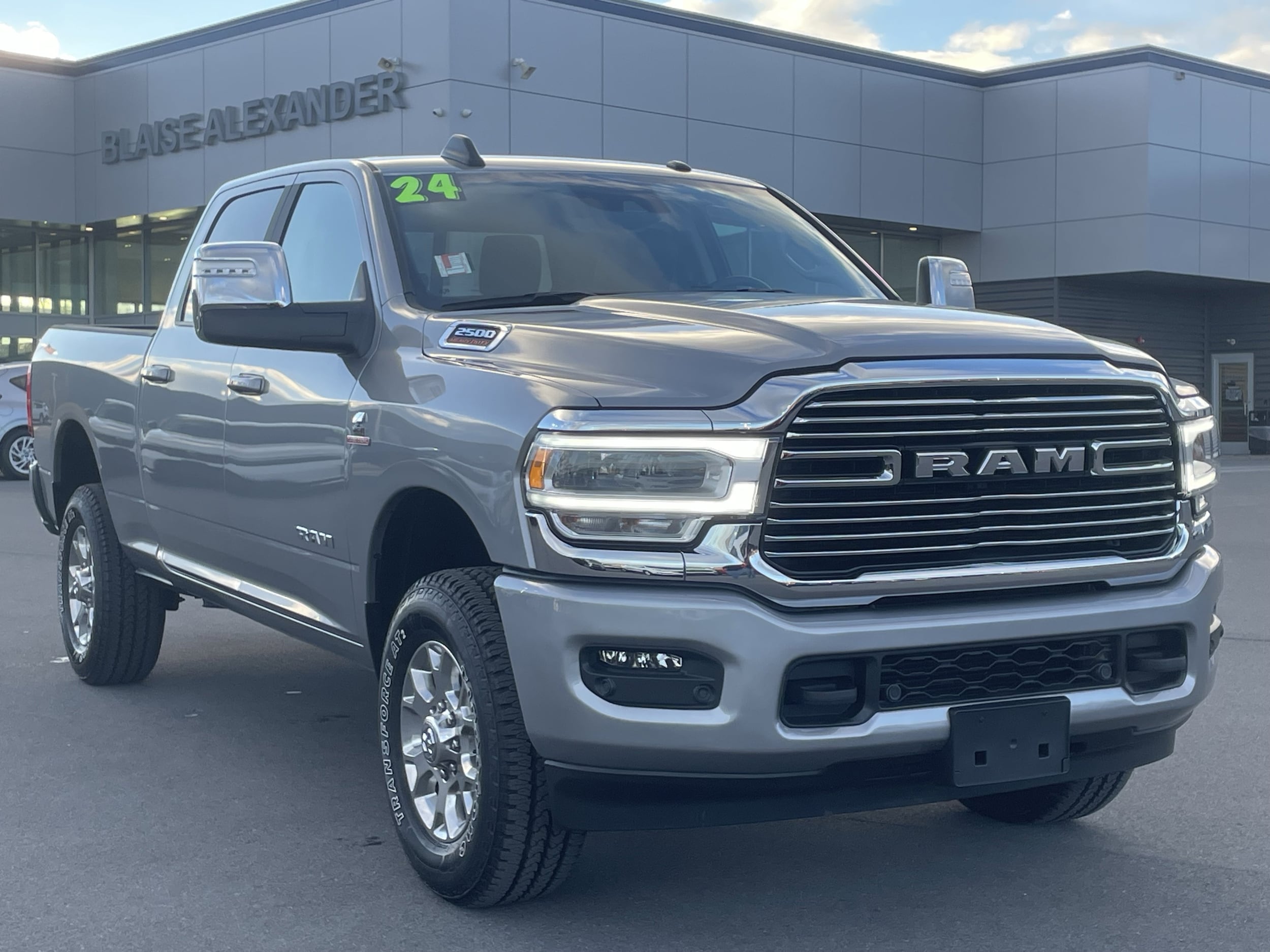 2024 RAM Ram 2500 Pickup Laramie's photo