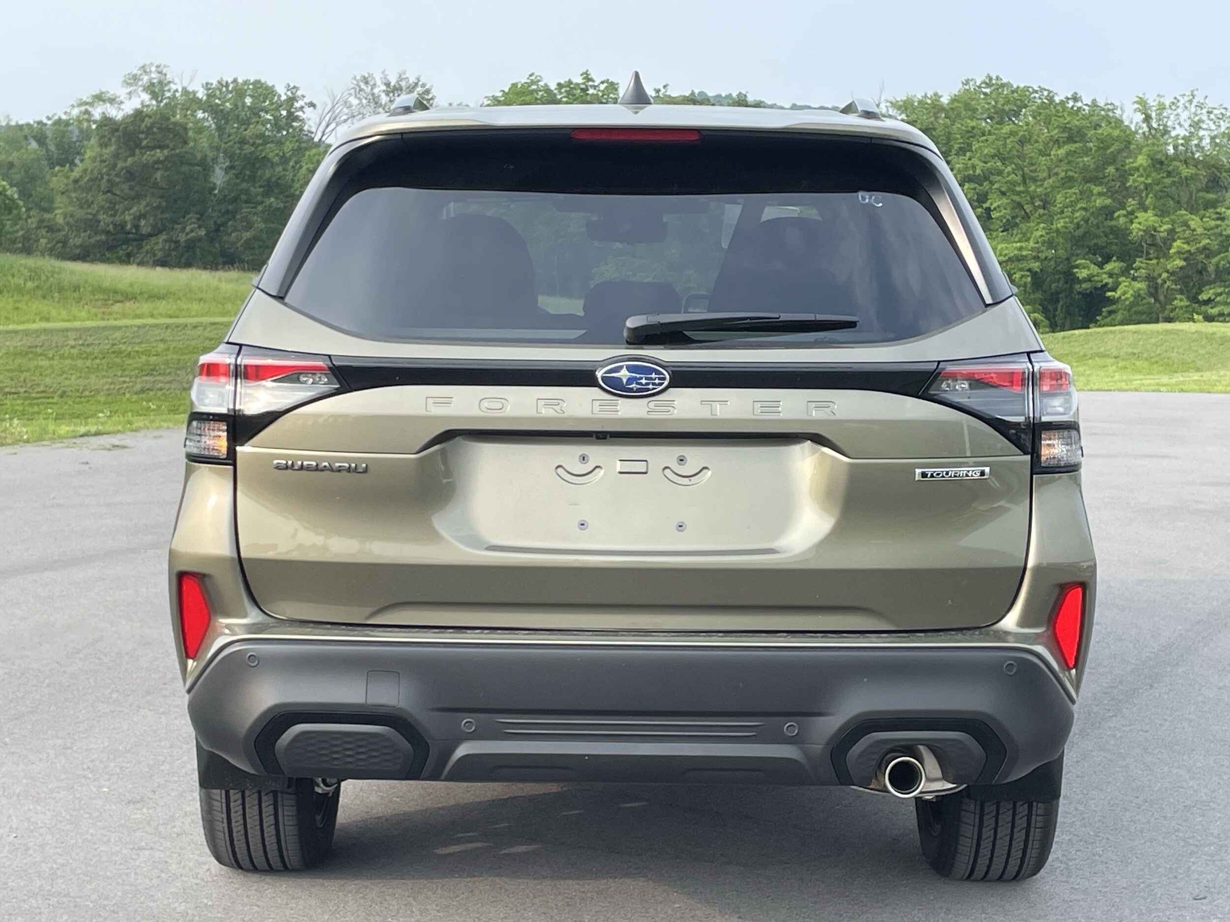2025 Subaru Forester Touring photo 4