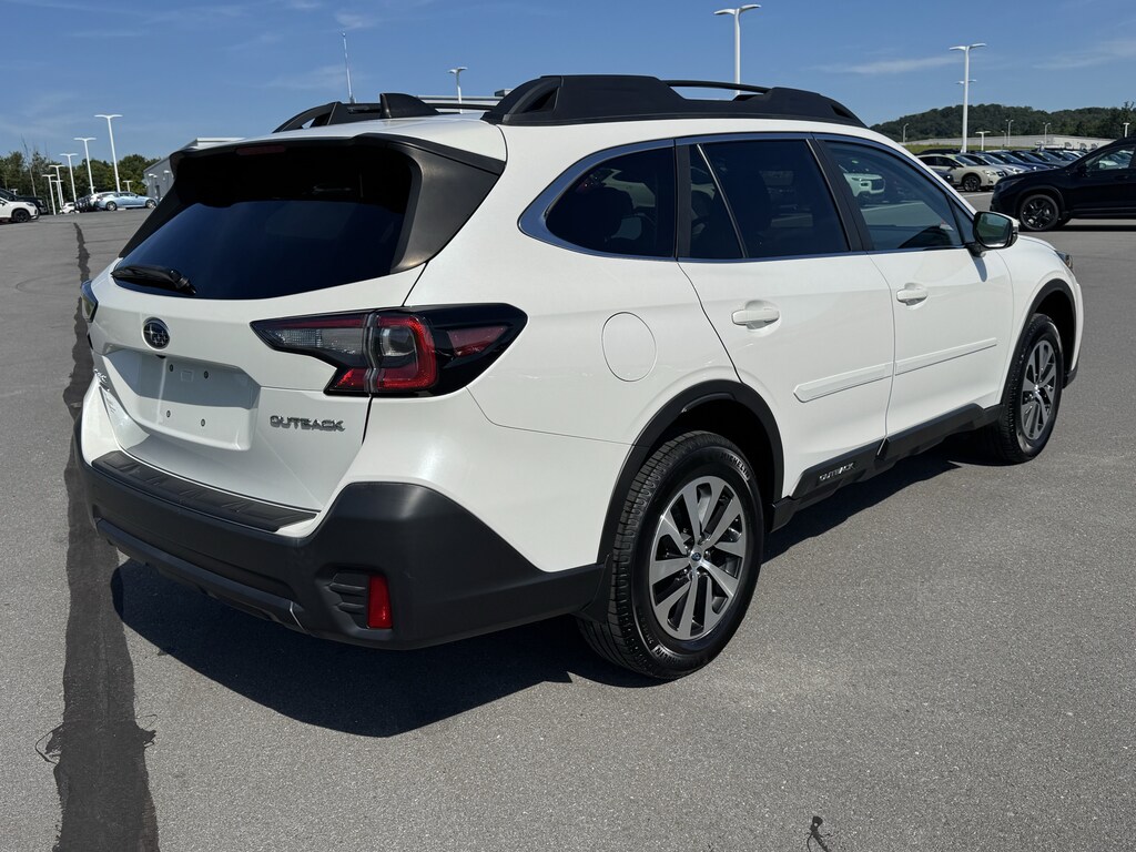 Used 2022 Subaru Outback Premium SUV