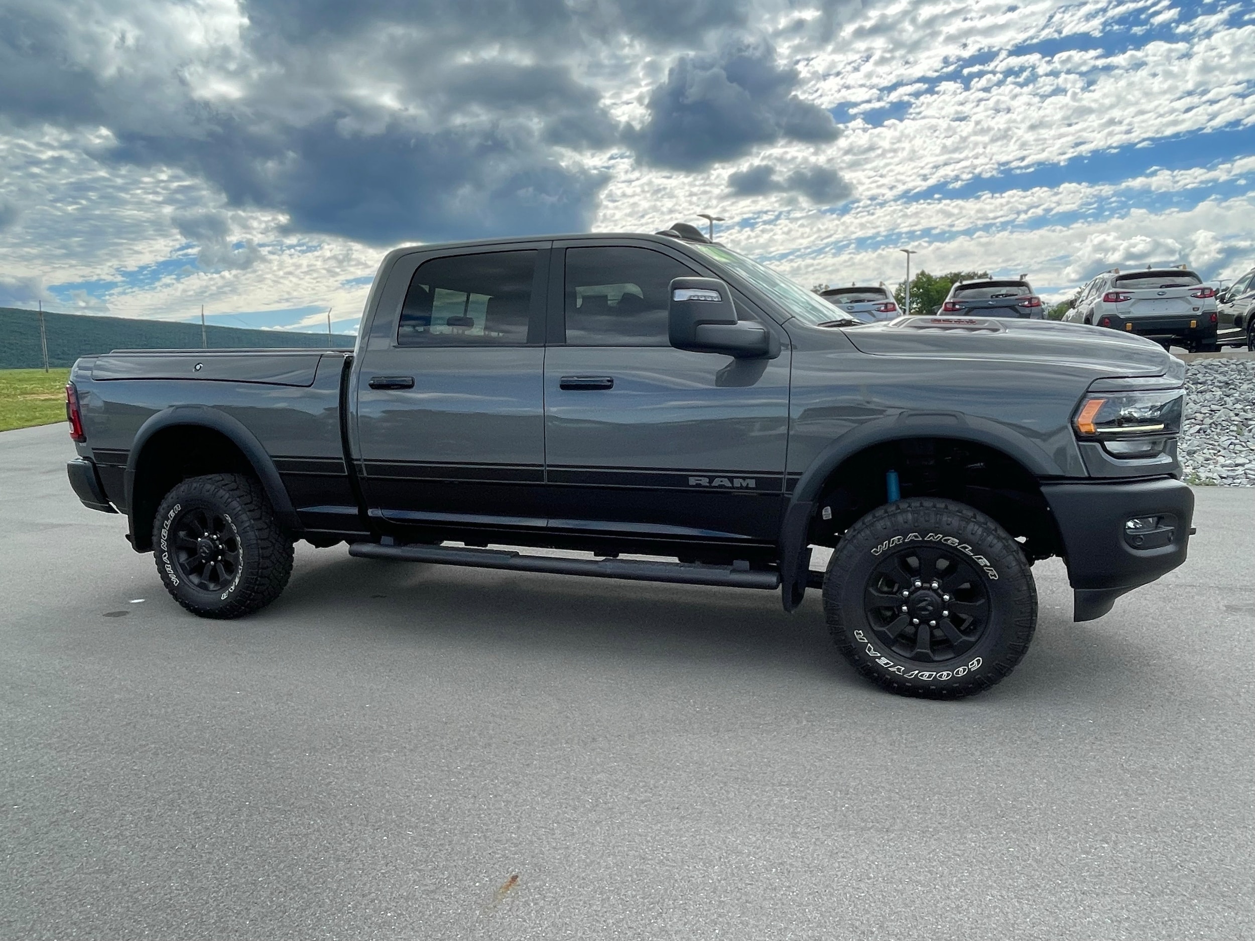 3C6TR5EJ7RG380374
