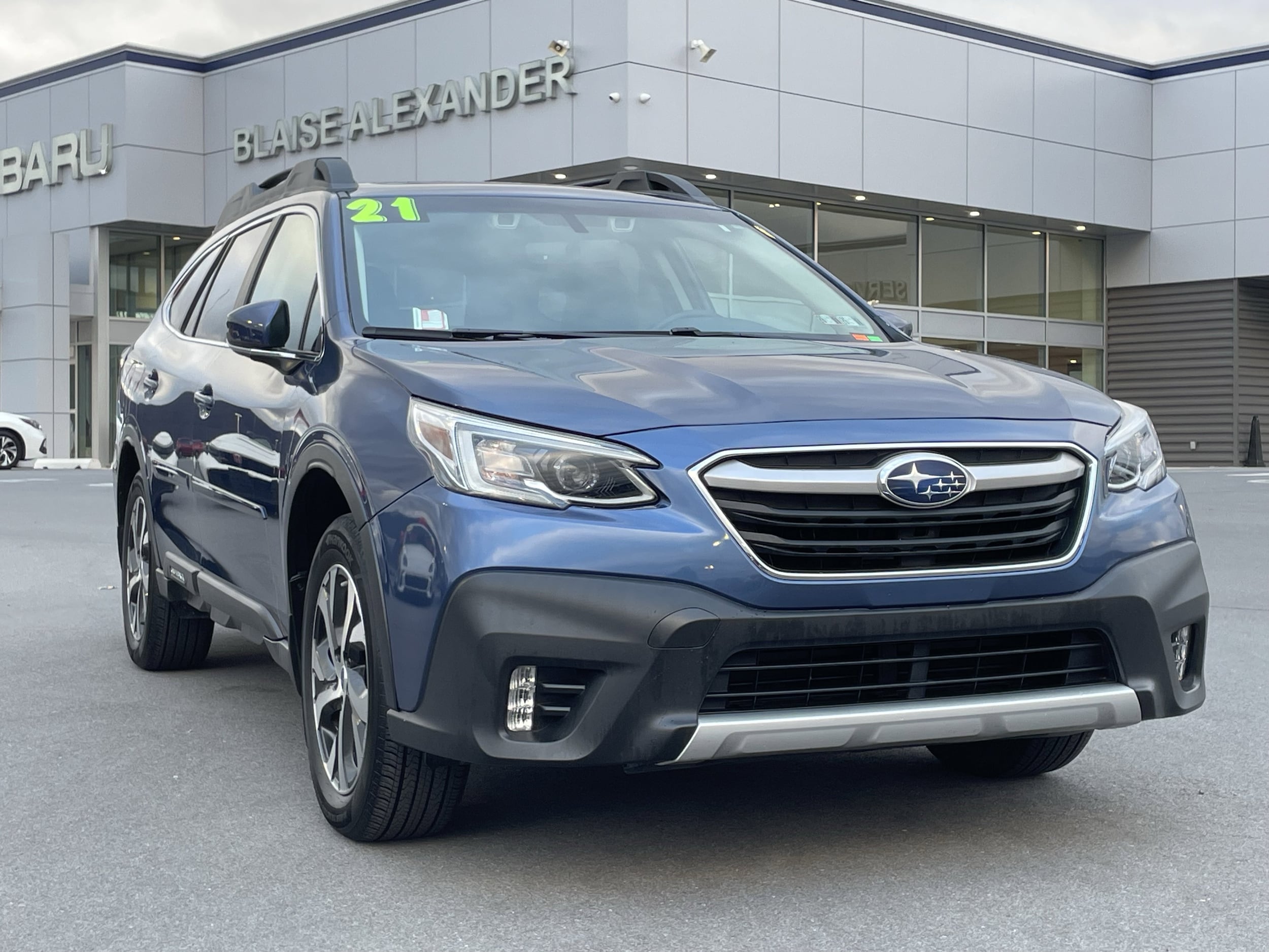 2021 Subaru Outback Limited's photo