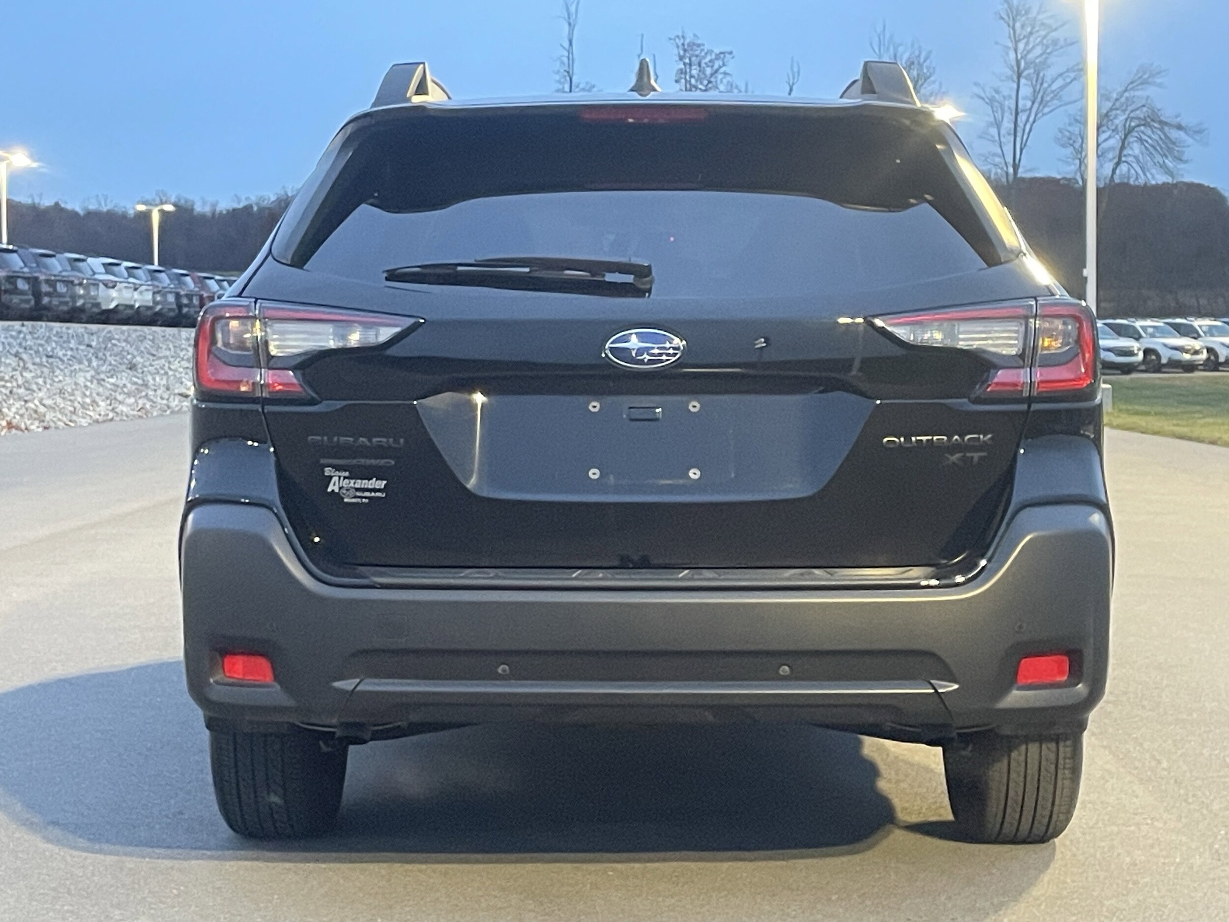 2025 Subaru Outback Onyx Edition XT photo 3