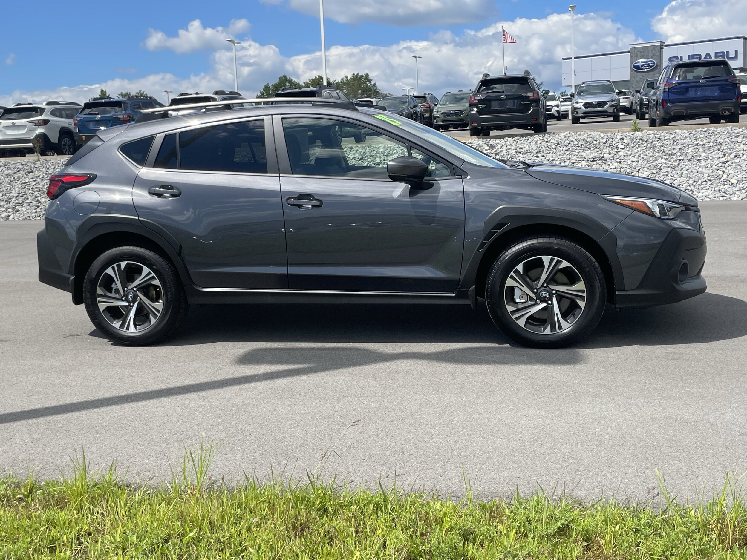 2025 Subaru Crosstrek Premium photo 2