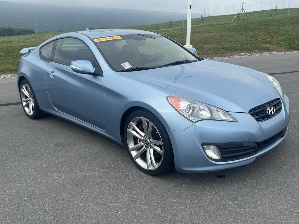 Used 2010 Hyundai Genesis Coupe 3.8 Coupe