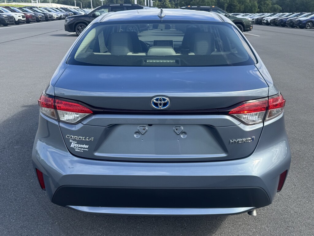 Used 2021 Toyota Corolla LE Sedan