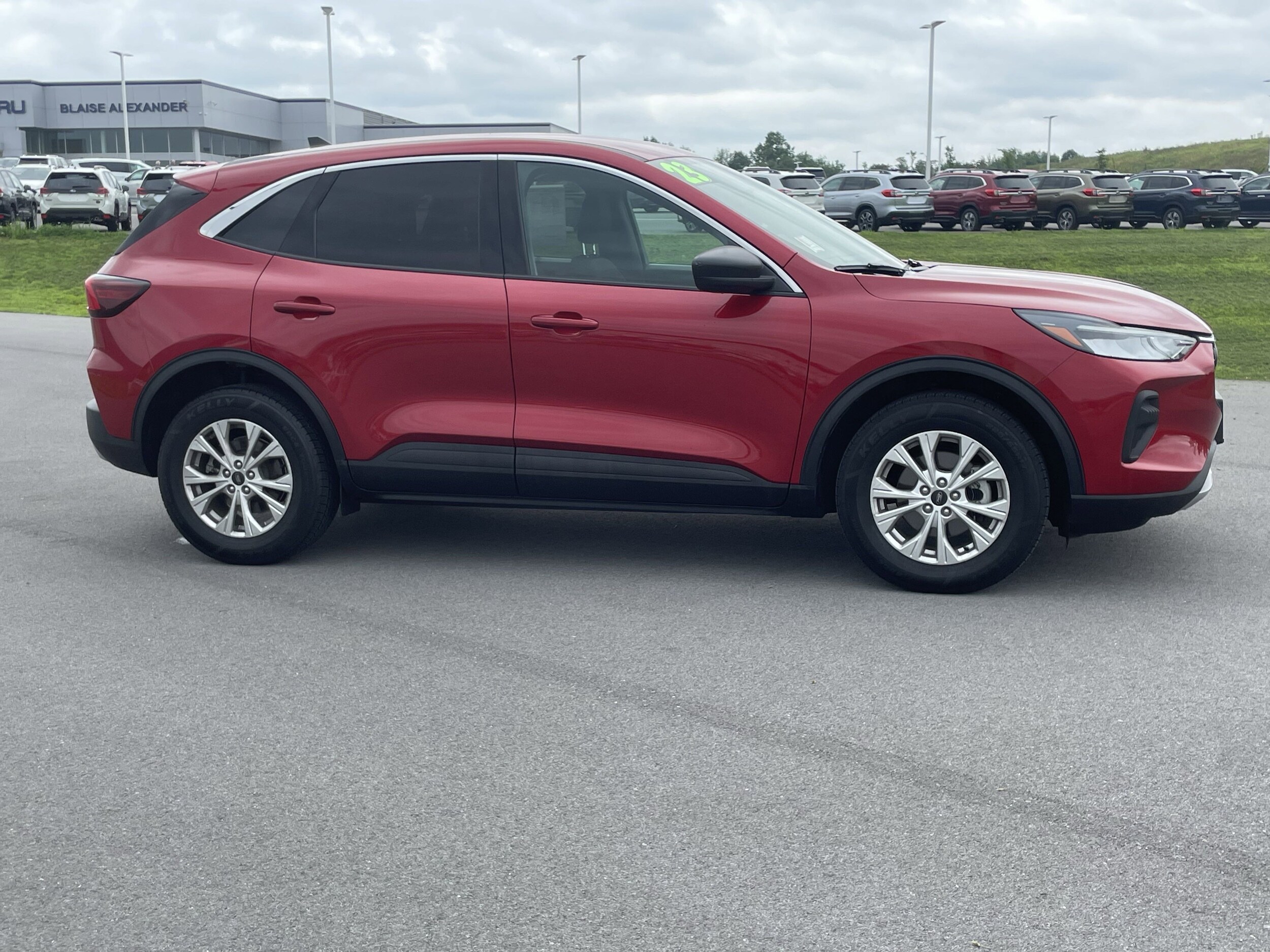 2023 Ford Escape Active photo 2
