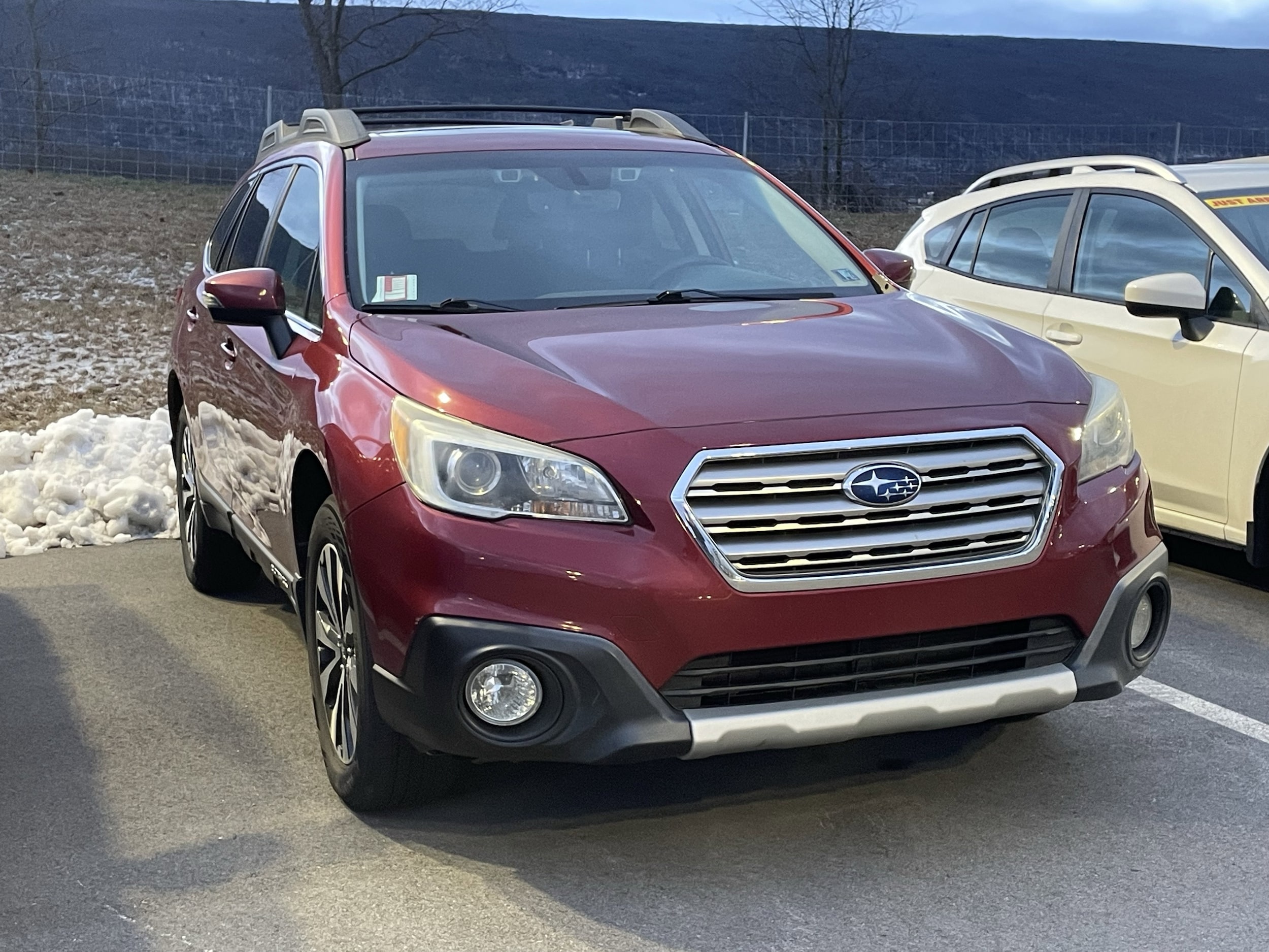 2017 Subaru Outback Limited's photo