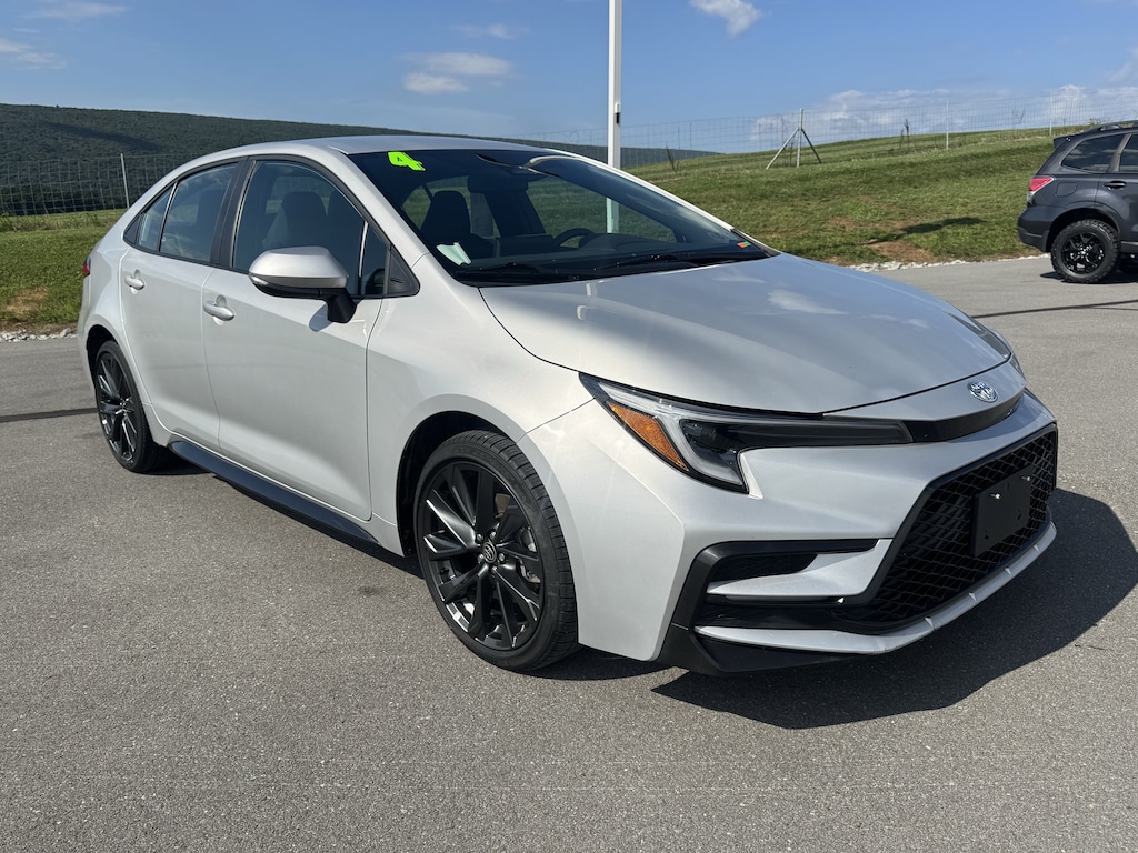 Used 2024 Toyota Corolla SE Sedan