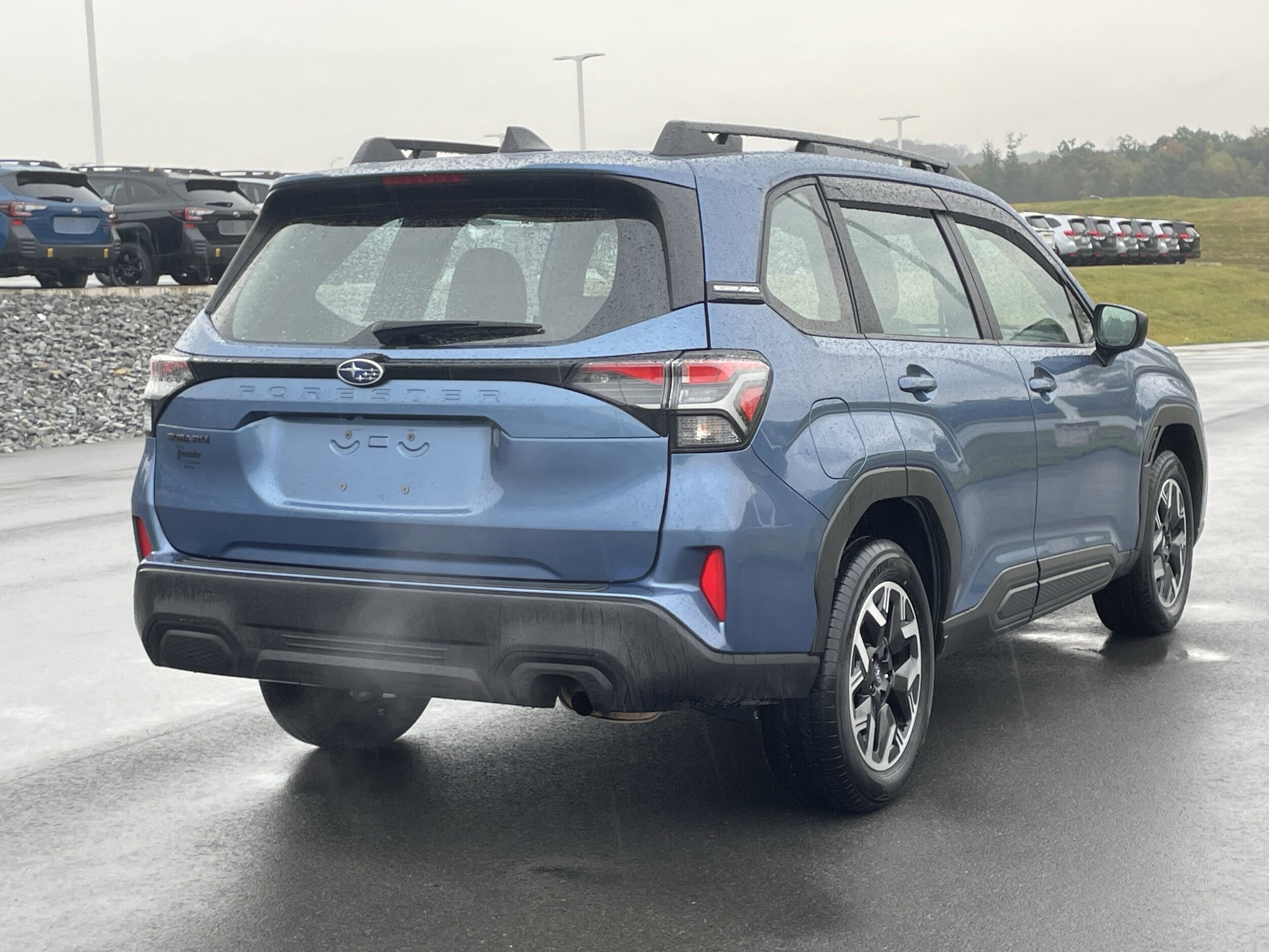 2025 Subaru Forester Base photo 2