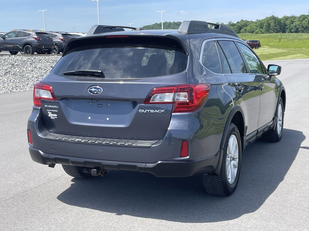 Used 2015 Subaru Outback 2.5i Premium w/ Moonroof/Power Rear Gate SUV
