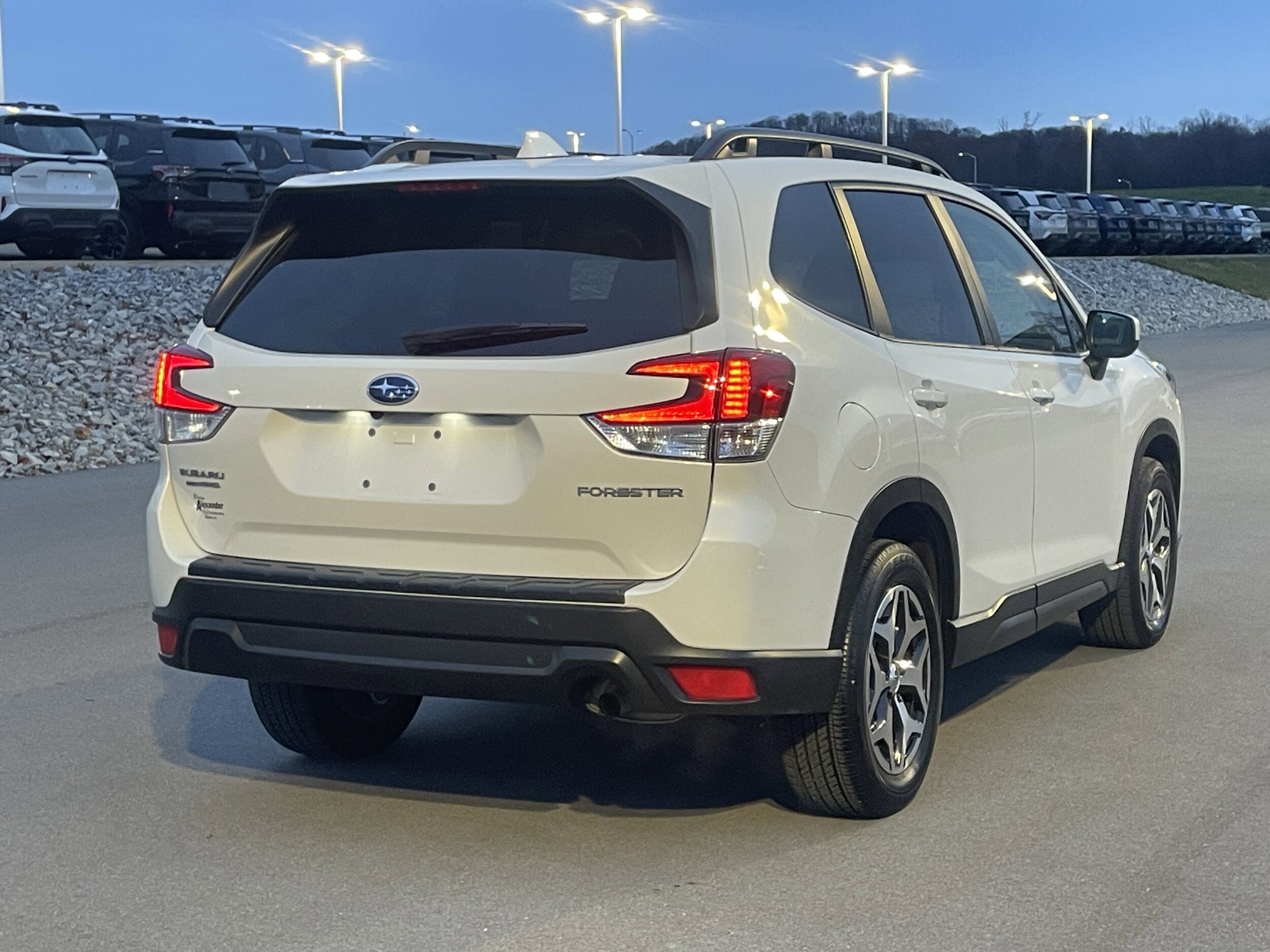 2022 Subaru Forester Premium photo 3