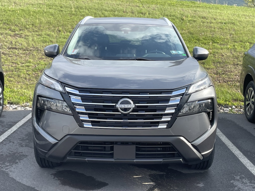 Used 2024 Nissan Rogue SV SUV