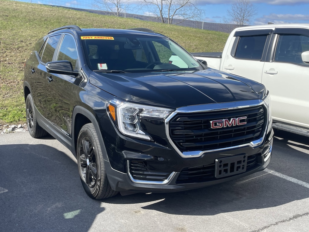 Used 2023 GMC Terrain SLE SUV