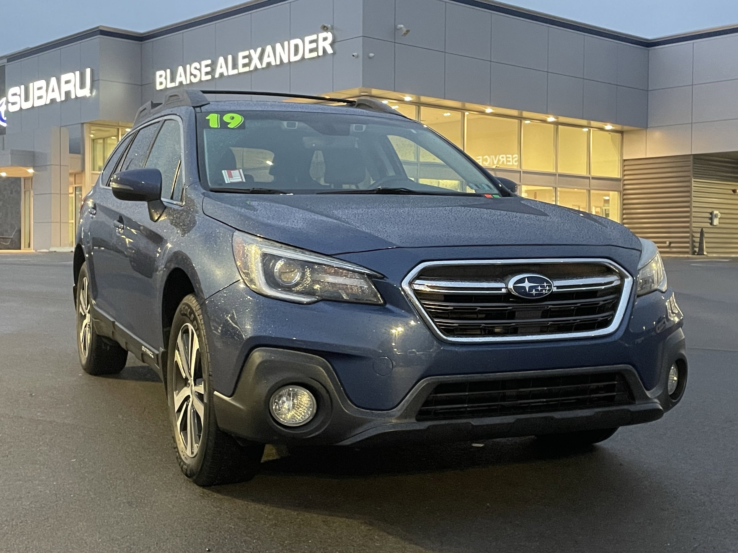 2019 Subaru Outback Limited's photo