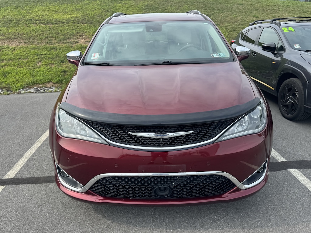 Used 2017 Chrysler Pacifica Limited Van