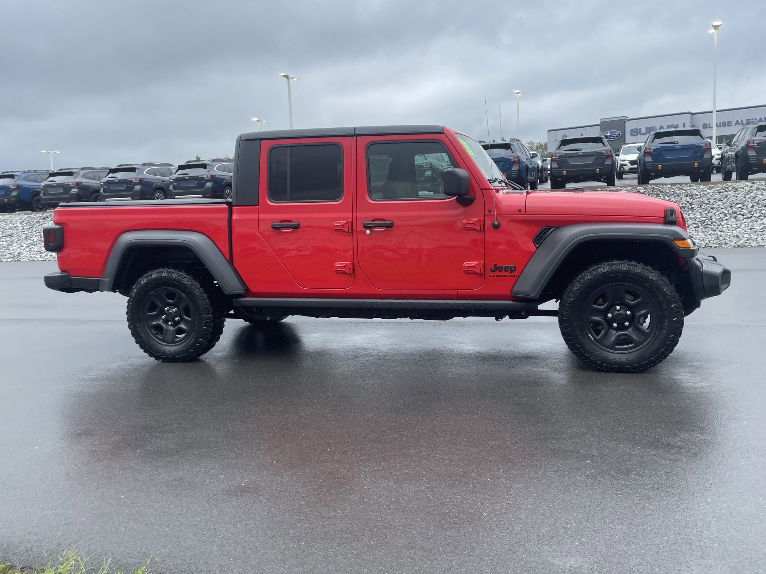 2020 Jeep Gladiator Sport S photo 2