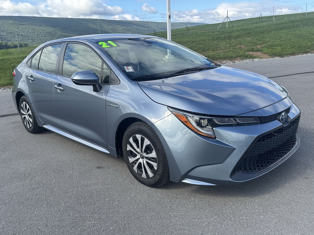 Used 2021 Toyota Corolla LE Sedan