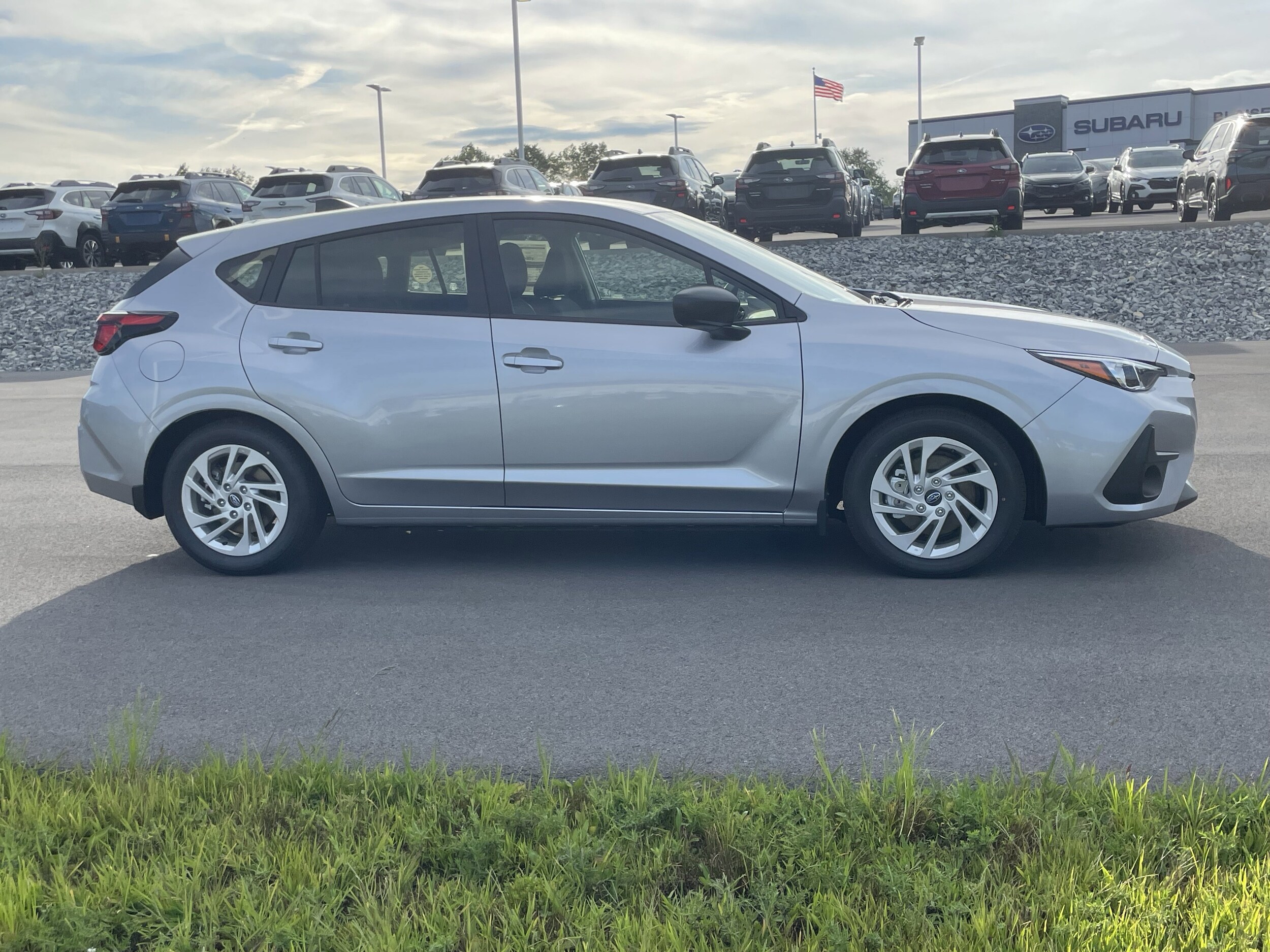 2025 Subaru Impreza Base photo 2