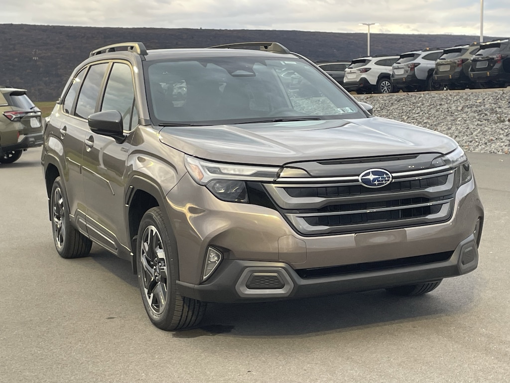 New 2025 Subaru Forester Hybrid Limited SUV