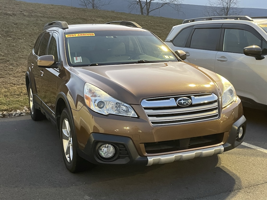 Used 2013 Subaru Outback 2.5i Limited (CVT) SUV