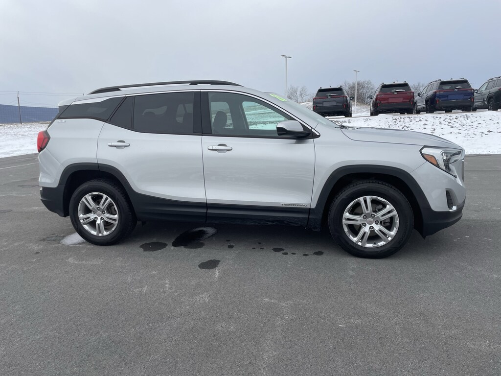 Used 2020 GMC Terrain SLE SUV