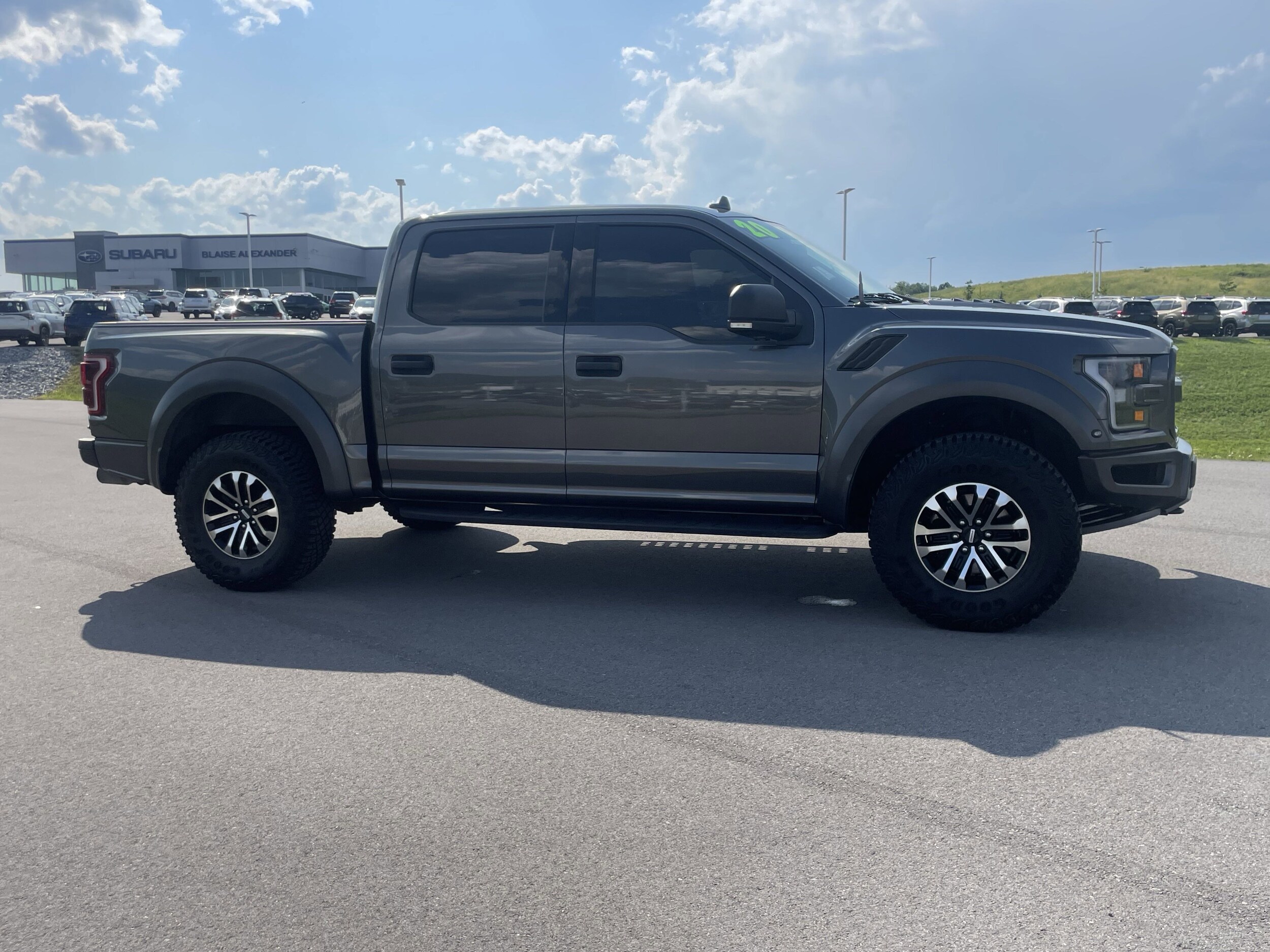2020 Ford F-150 Raptor photo 2