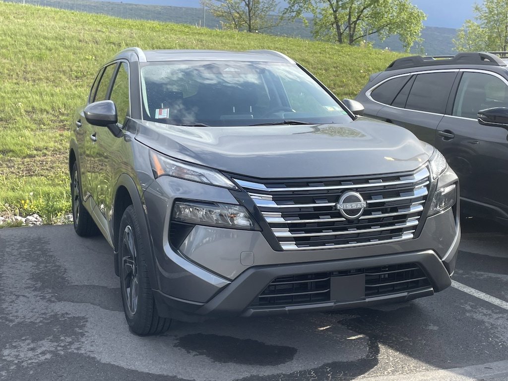 Used 2024 Nissan Rogue SV SUV