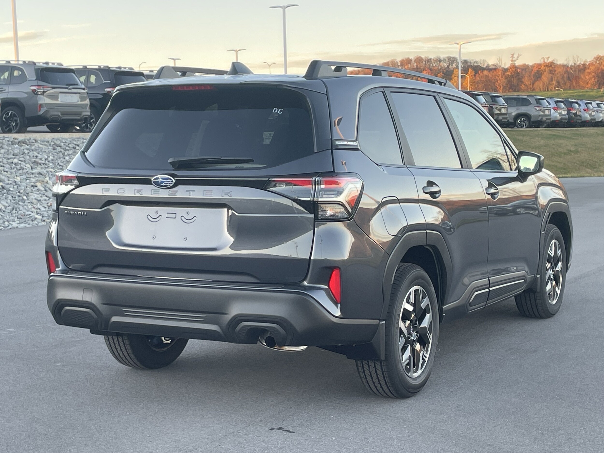 2025 Subaru Forester Premium photo 3