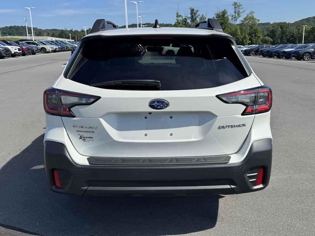 Used 2022 Subaru Outback Premium SUV