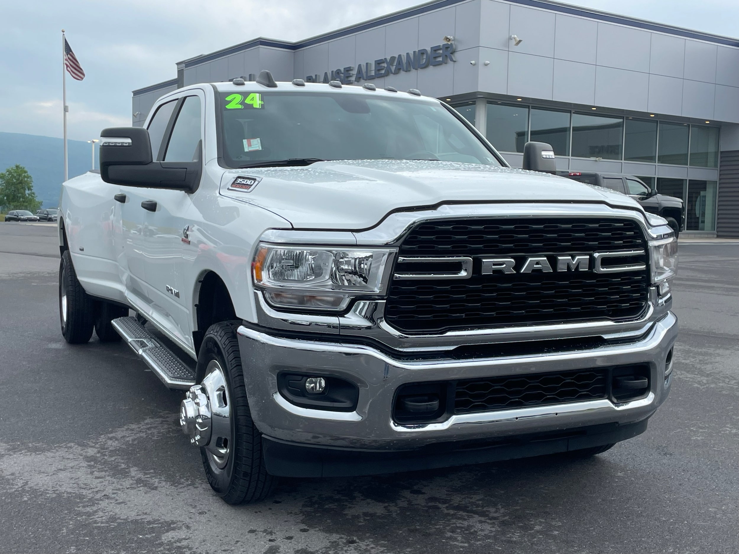 2024 RAM 3500 Big Horn 4X4 Crew Cab LWB's photo