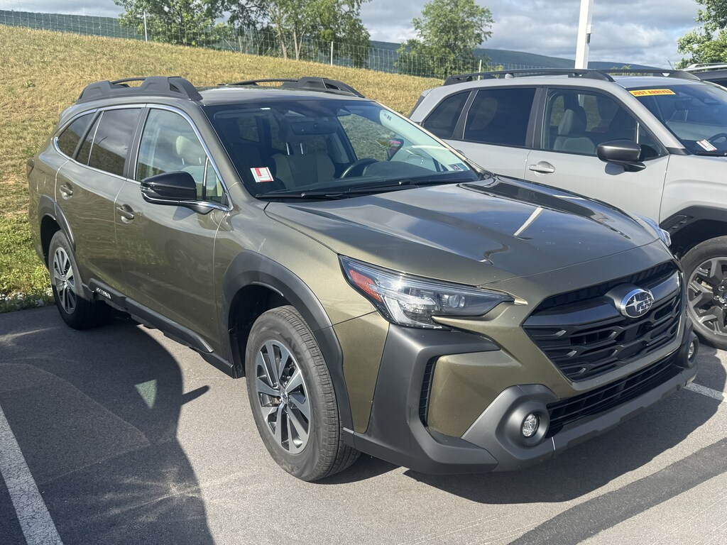 Used 2024 Subaru Outback Premium SUV