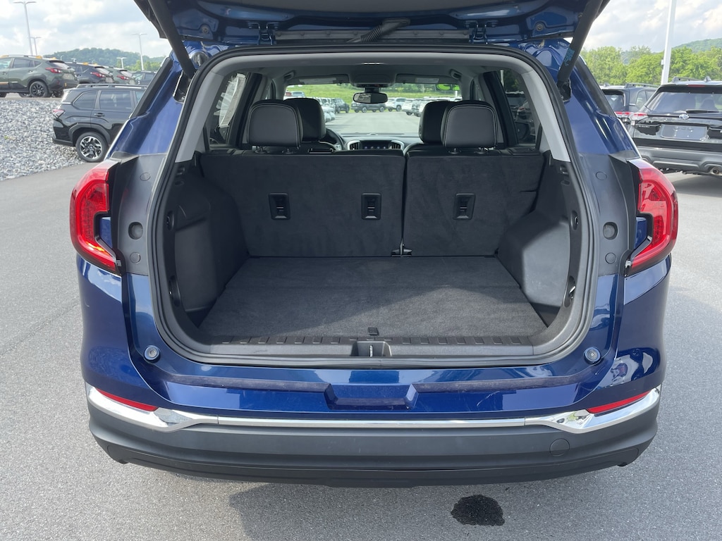 Used 2023 GMC Terrain SLT SUV