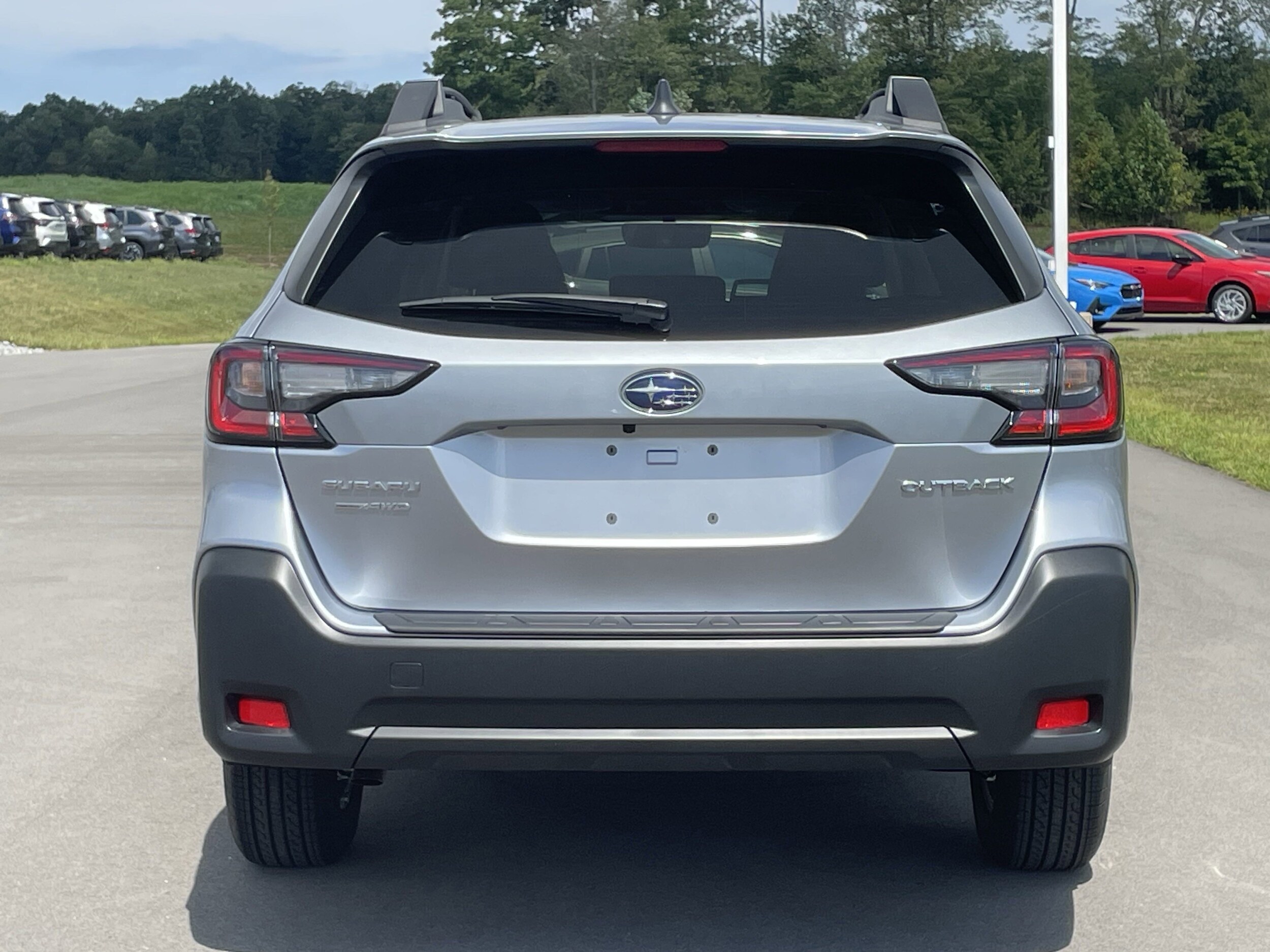 2025 Subaru Outback Premium photo 3