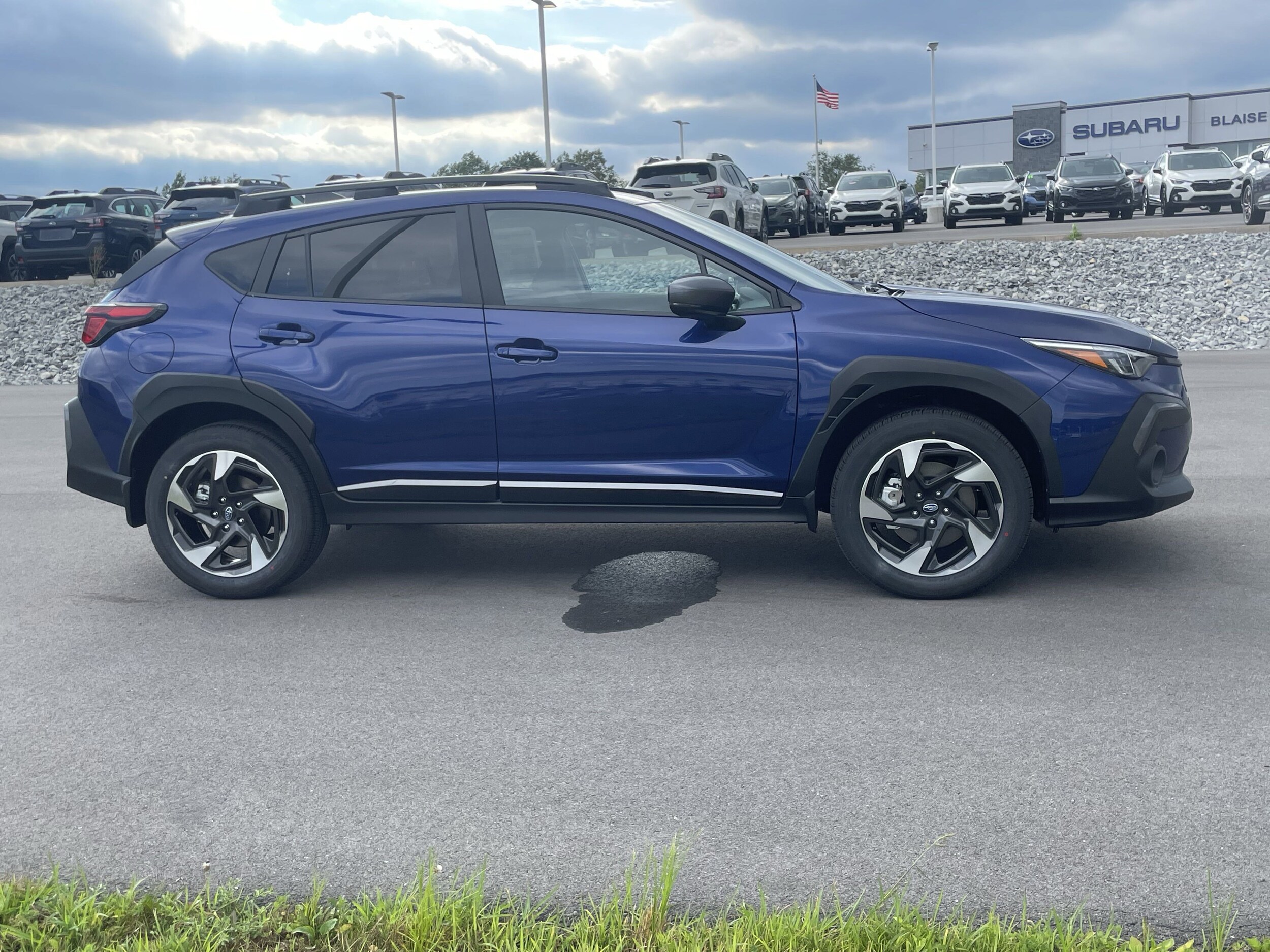 2025 Subaru Crosstrek Limited photo 2