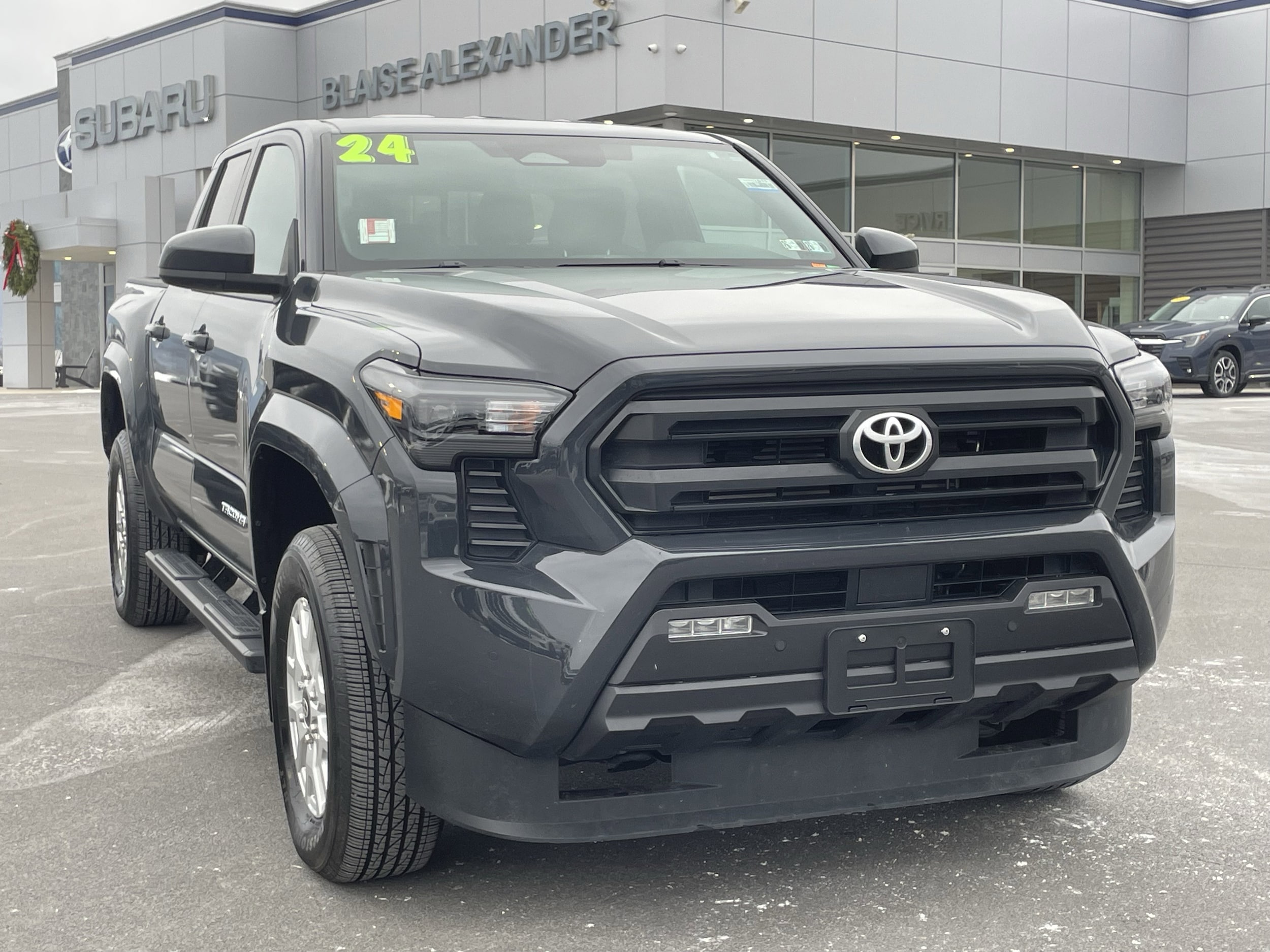2024 Toyota Tacoma SR5's photo
