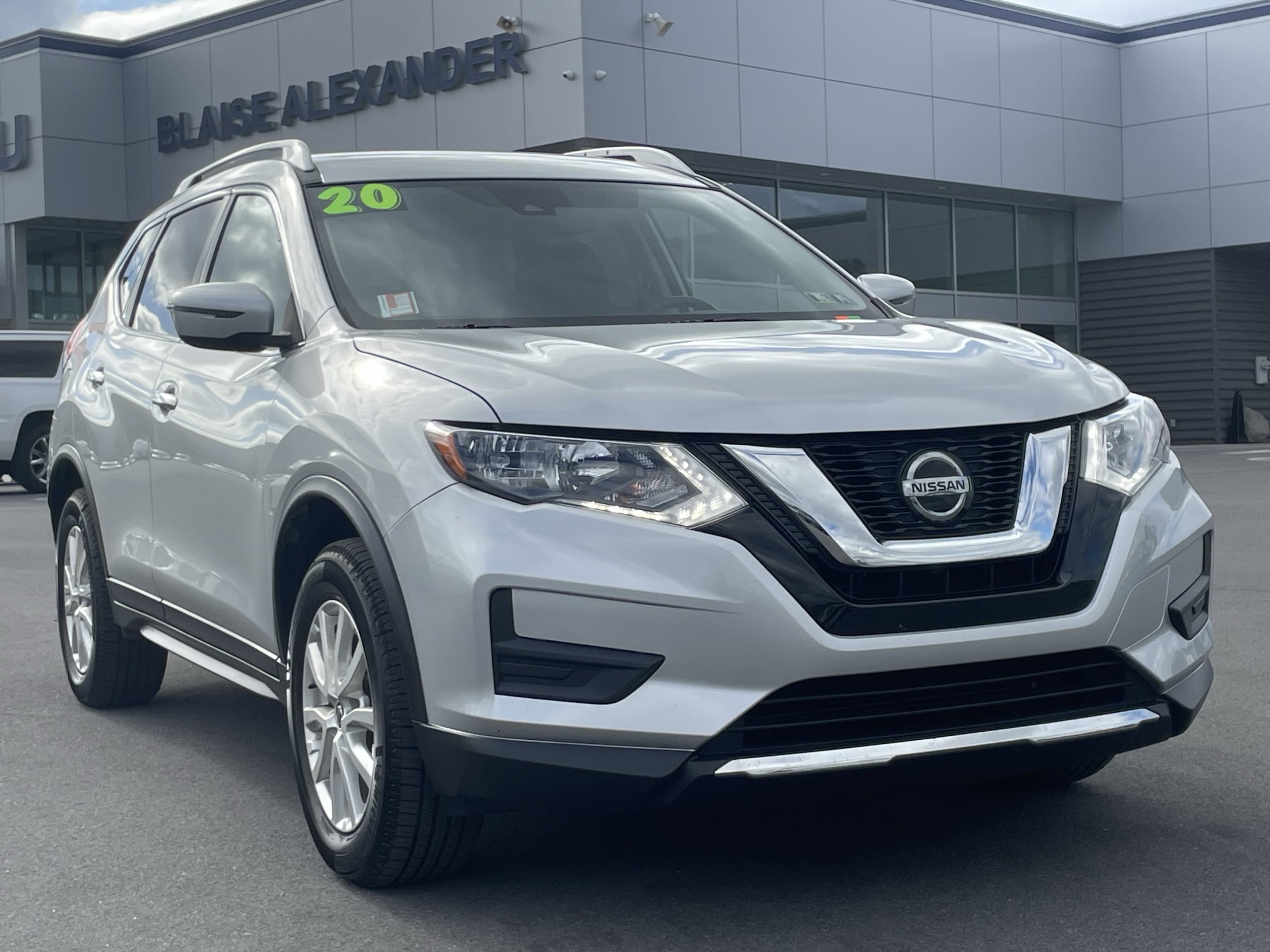 2020 Nissan Rogue SV