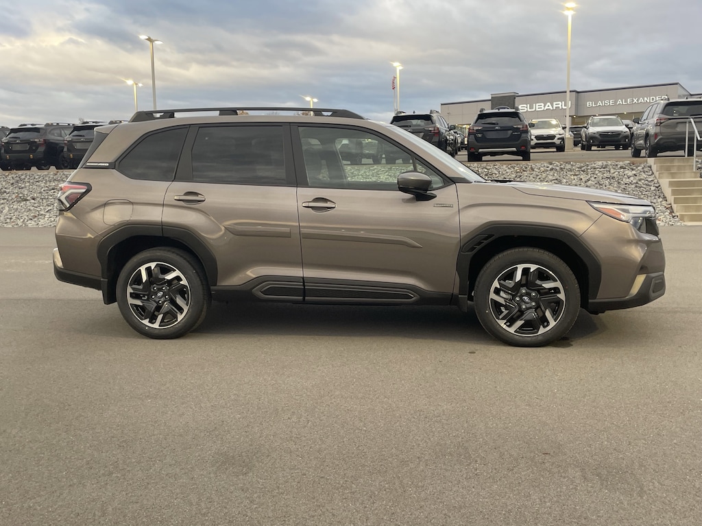 New 2025 Subaru Forester Hybrid Limited SUV