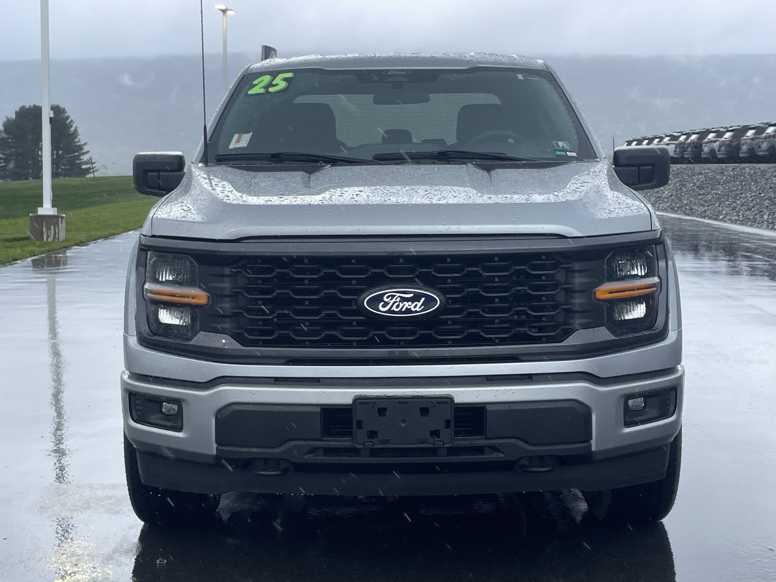 2025 Ford F-150 STX - Photo 9
