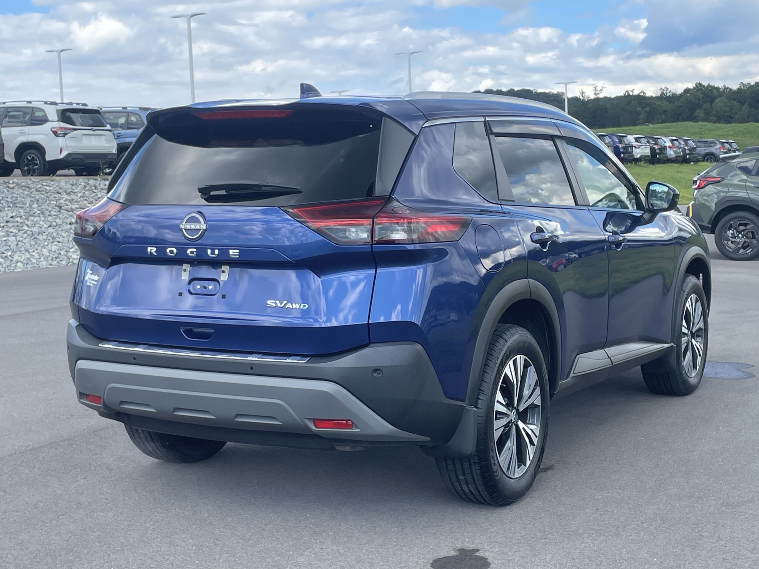 2022 Nissan Rogue AWD SV photo 3
