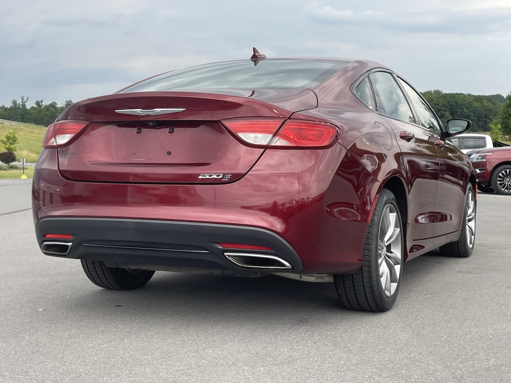 Used 2015 Chrysler 200 S Sedan