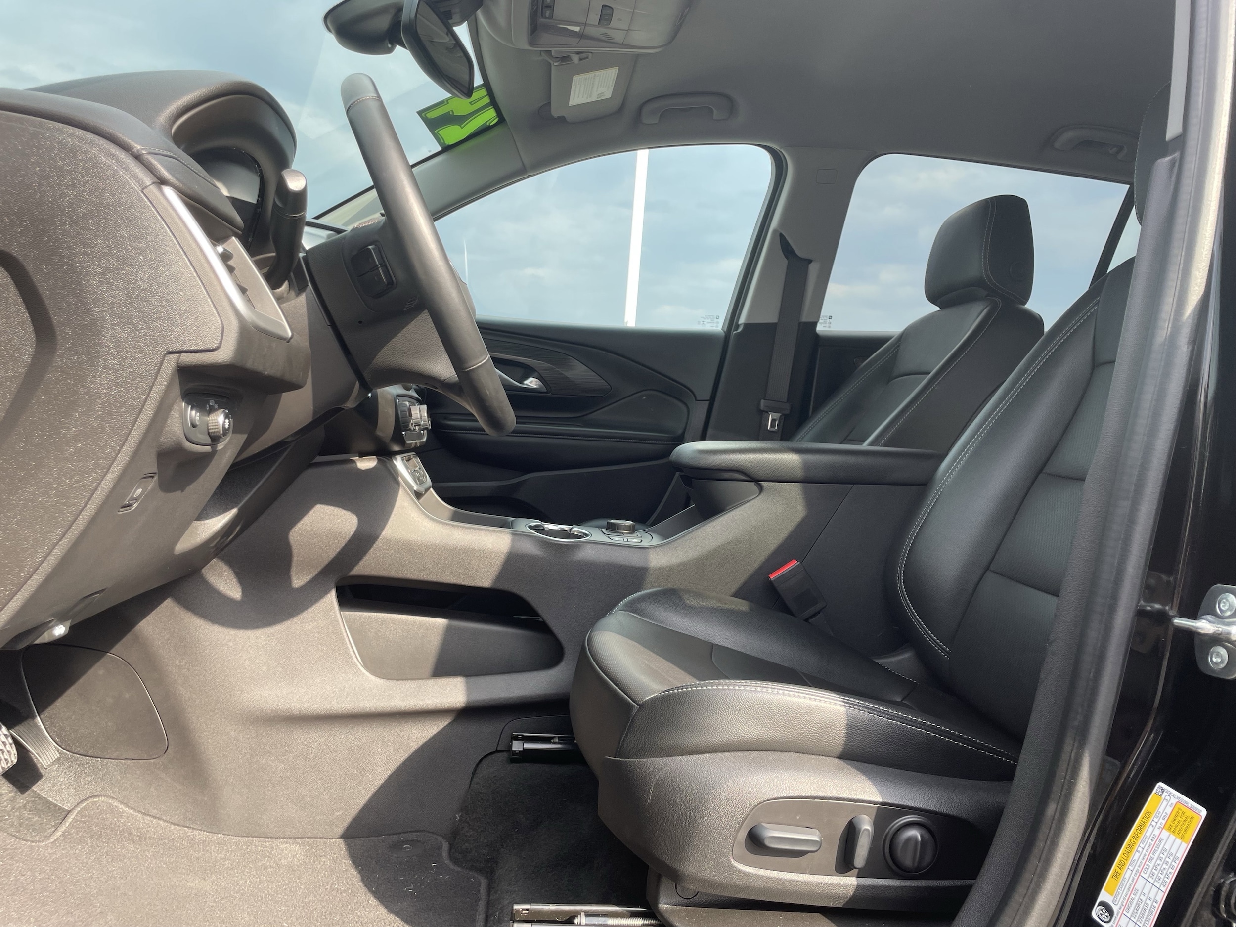 2024 GMC Terrain SLT - Photo 12