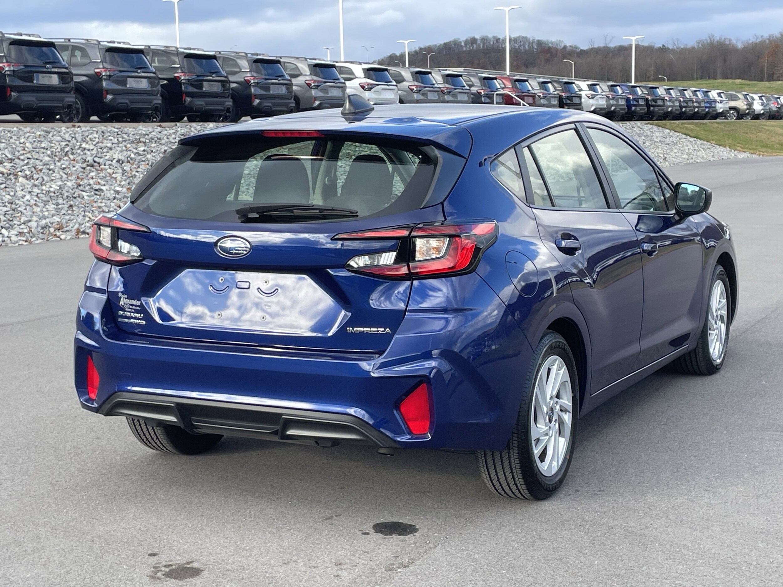 2025 Subaru Impreza Base photo 3